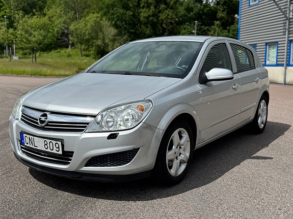 Opel Astra 3 of 22