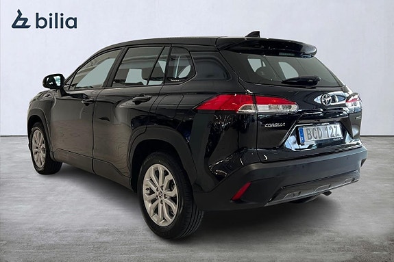 Toyota Corolla Cross 2 of 21
