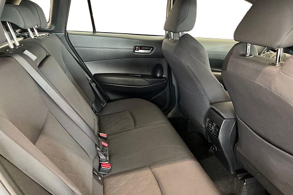 Toyota Corolla Cross 8 of 21