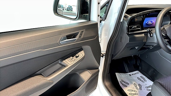 Ford Transit Connect 11 of 12