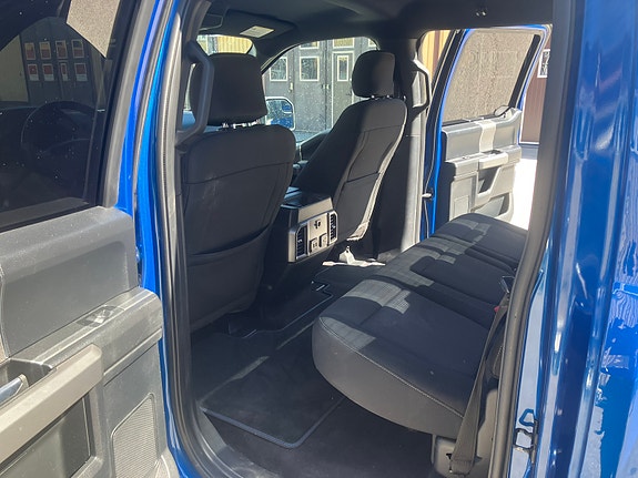 Ford F-150 5 of 9