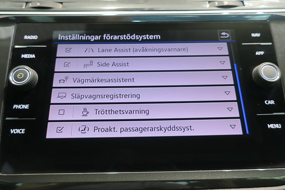 Volkswagen Tiguan 13 of 19