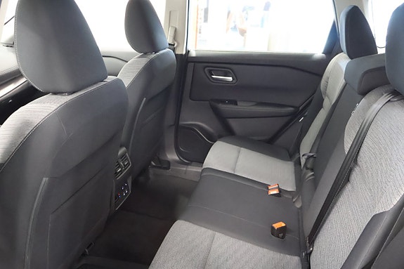 Nissan X-Trail 11 of 19