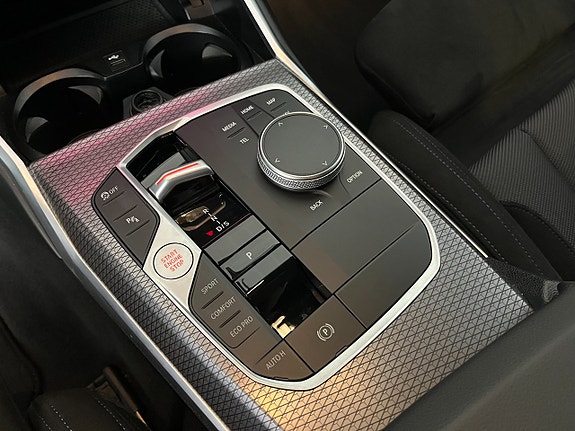 BMW 320 8 of 14