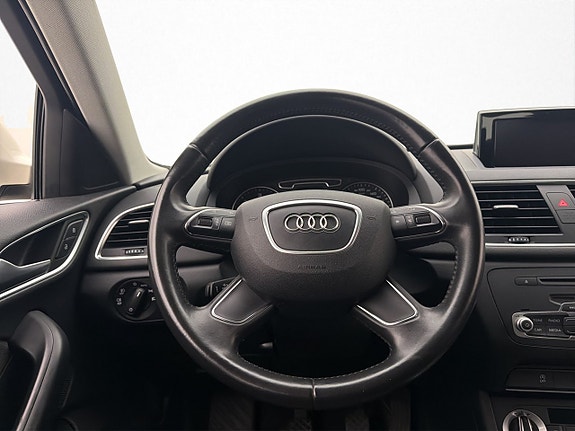 Audi Q3 14 of 28