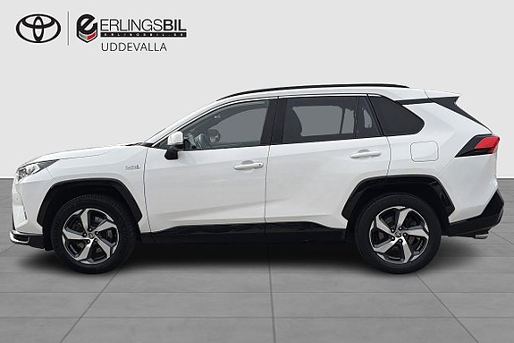 Toyota RAV4 4 of 17