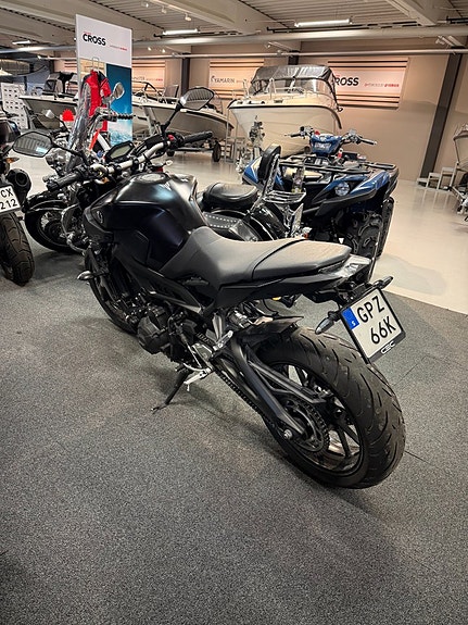 Yamaha MT-09 MT-09 3 of 5