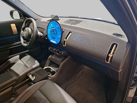 MINI Countryman SE 8 of 16