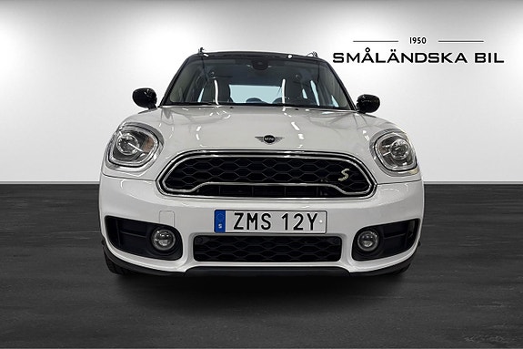 MINI Countryman Cooper SE 2 of 15