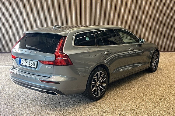 Volvo V60 4 of 11