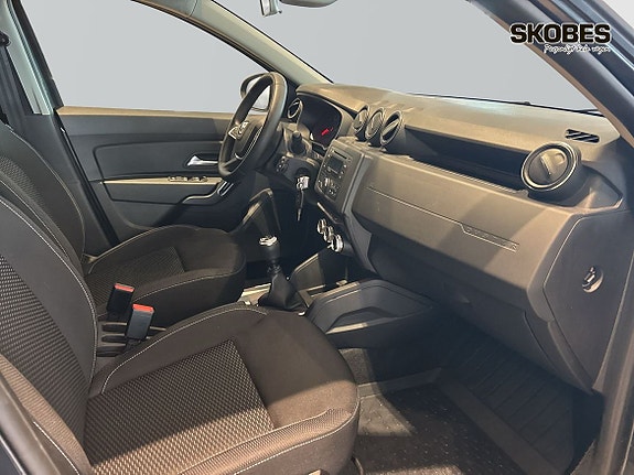 Dacia Duster 10 of 19