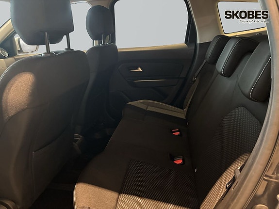 Dacia Duster 8 of 19