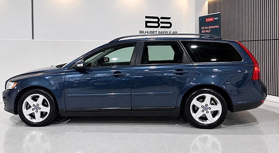 Volvo V50 4 of 18