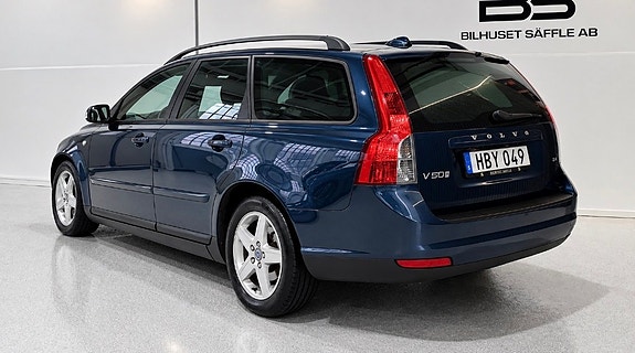 Volvo V50 2 of 18