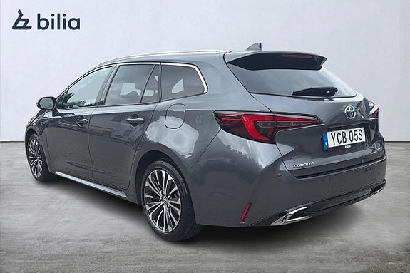 Toyota Corolla 2 of 21