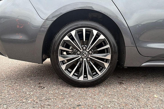 Toyota Corolla 17 of 21