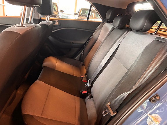 Hyundai i20 11 of 24