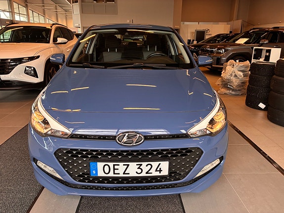 Hyundai i20 2 of 24