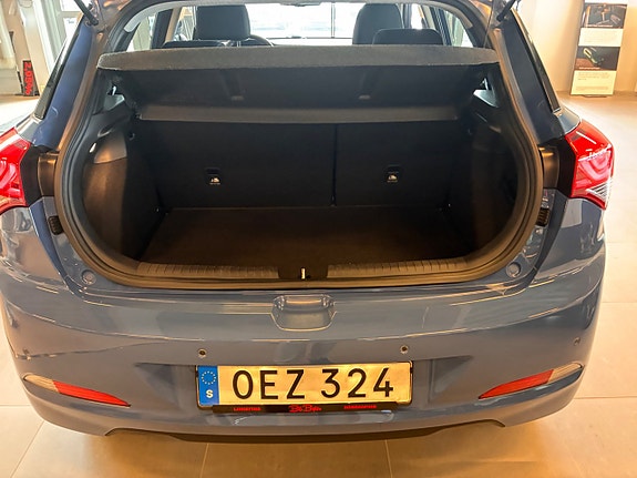 Hyundai i20 8 of 24