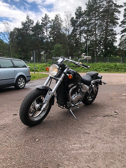 Suzuki Marauder 2 of 6