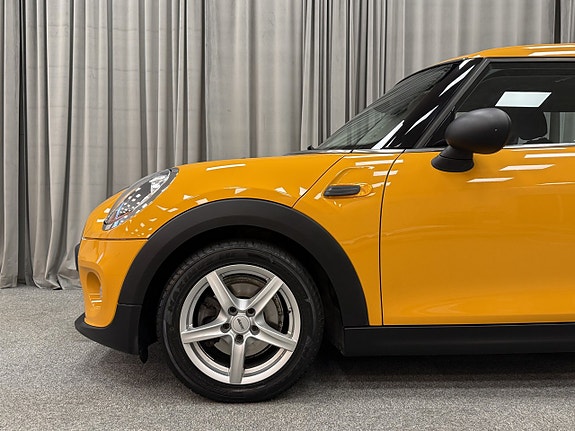 MINI Cooper 4 of 13