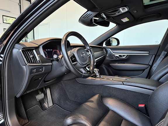 Volvo V90 Cross Country 5 of 11