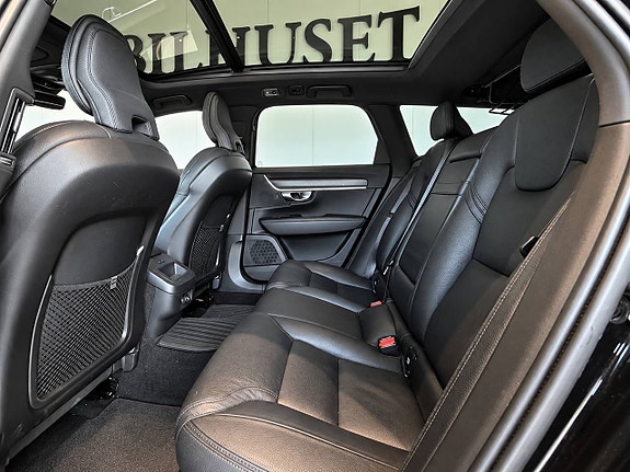 Volvo V90 Cross Country 7 of 11
