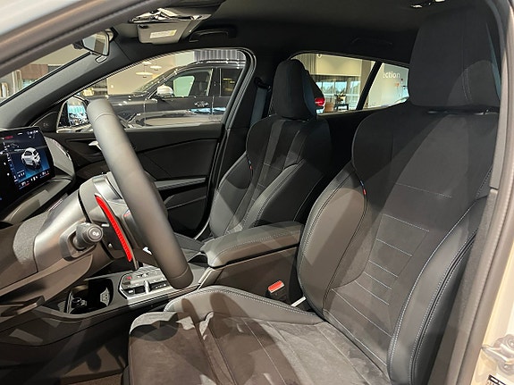 BMW M135i 8 of 19