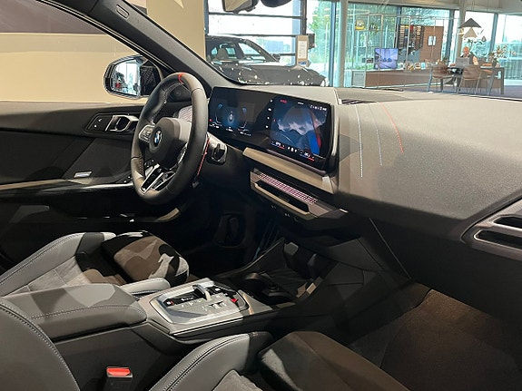 BMW M135i 16 of 19
