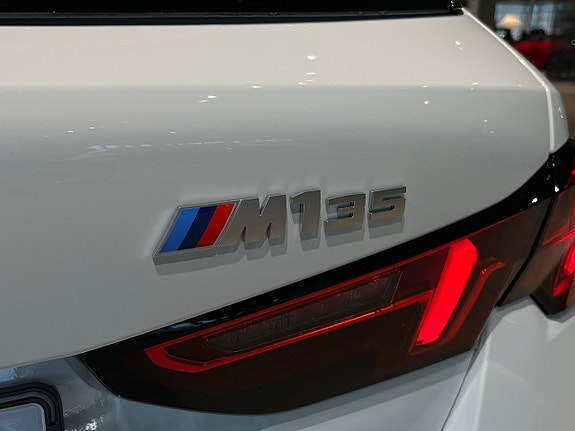 BMW M135i 7 of 19