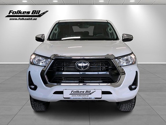 Toyota HiLux 2 of 13