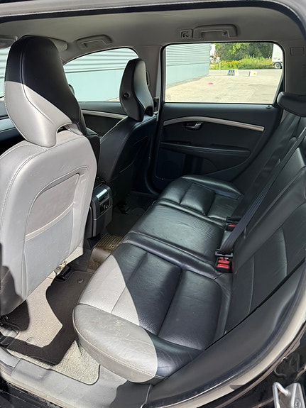Volvo V70 9 of 15