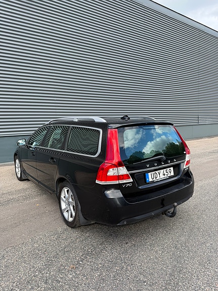 Volvo V70 7 of 15