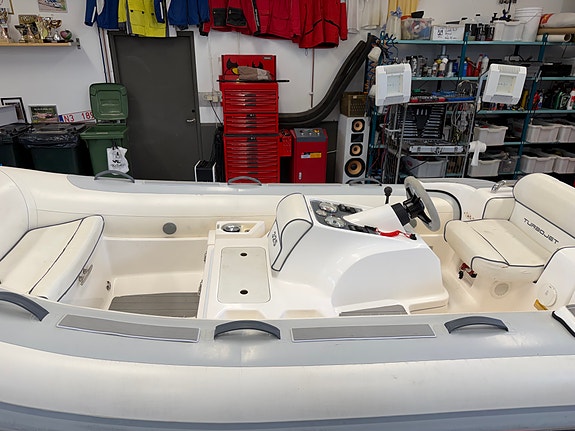 Williams 325 Turbojet 2010 3 of 10