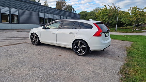 Volvo V60 7 of 10