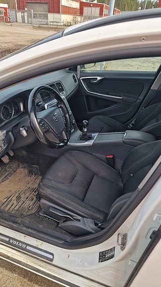 Volvo V60 10 of 10
