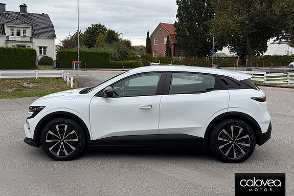 Renault Megane E-Tech 7 of 15