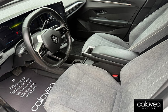 Renault Megane E-Tech 8 of 15
