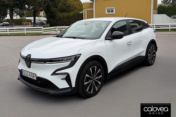 Renault Megane E-Tech 9 of 15