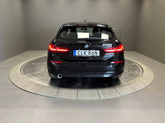 BMW 118i 4 of 23