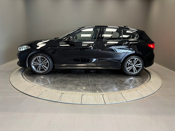 BMW 118i 2 of 23