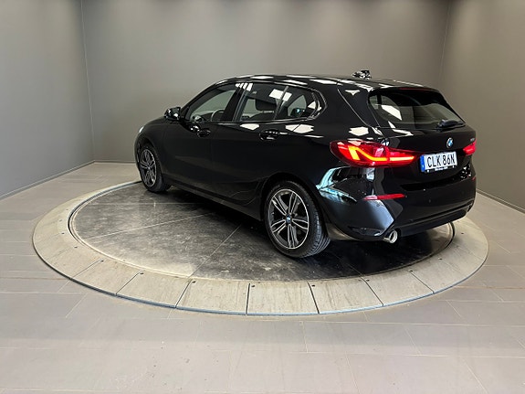 BMW 118i 3 of 23