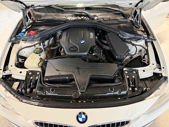 BMW 320d 16 of 18