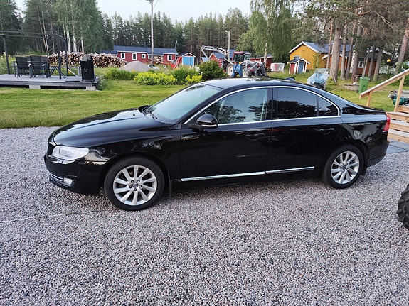 Volvo S80 4 of 6