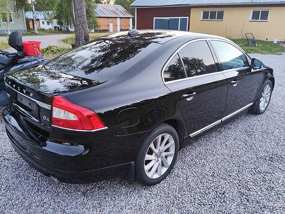 Volvo S80 3 of 6