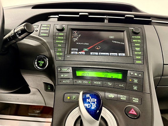 Toyota Prius 7 of 19