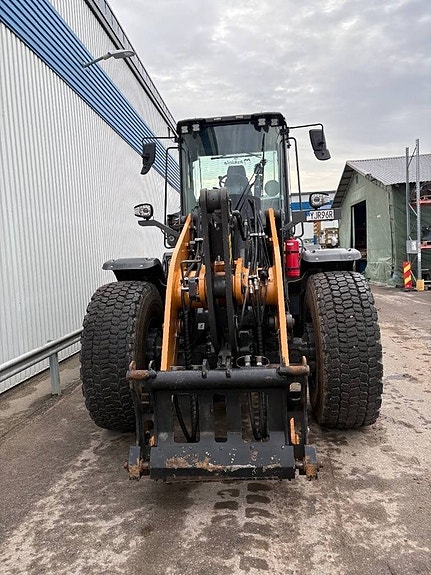 CASE 721 G 8 of 20