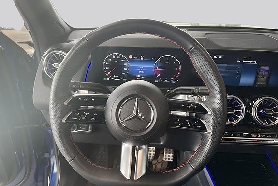 Mercedes-Benz GLB220 d 10 of 21