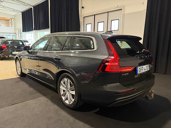 Volvo V60 4 of 19