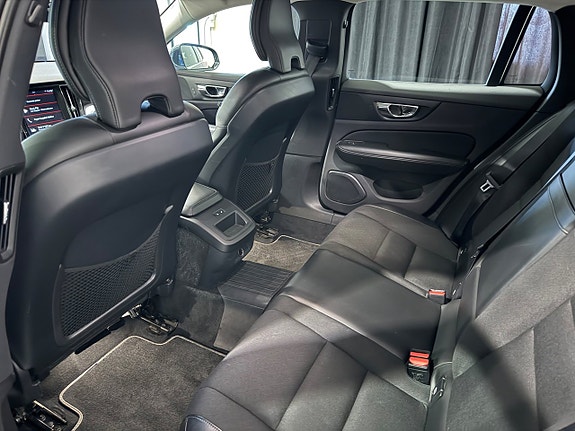 Volvo V60 6 of 19
